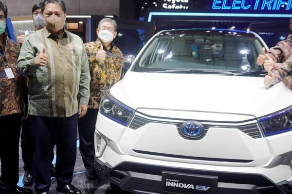 Toyota Pamerkan Kijang Innova EV Concept dan Produk GAZOO Racing serta Hadirkan Promo Spesial di Indonesia International Motor Show 2022